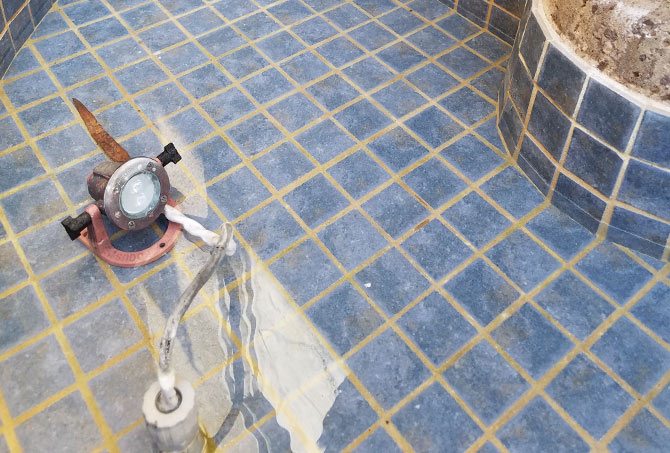 Fountain Tile Cleaning